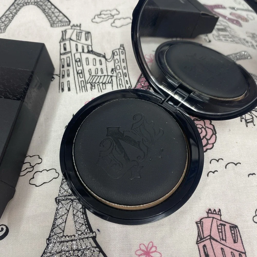 Kat Von D Lock-it Blotting Powder Matifiante Shade Deep Read Description